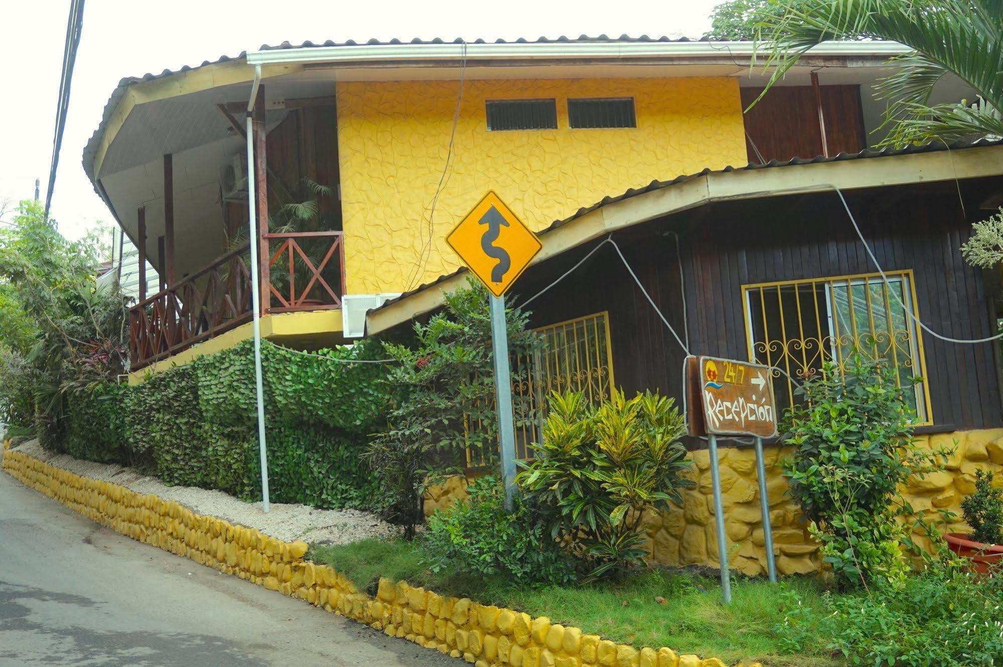 Hotel Aurora Montezuma Exterior foto