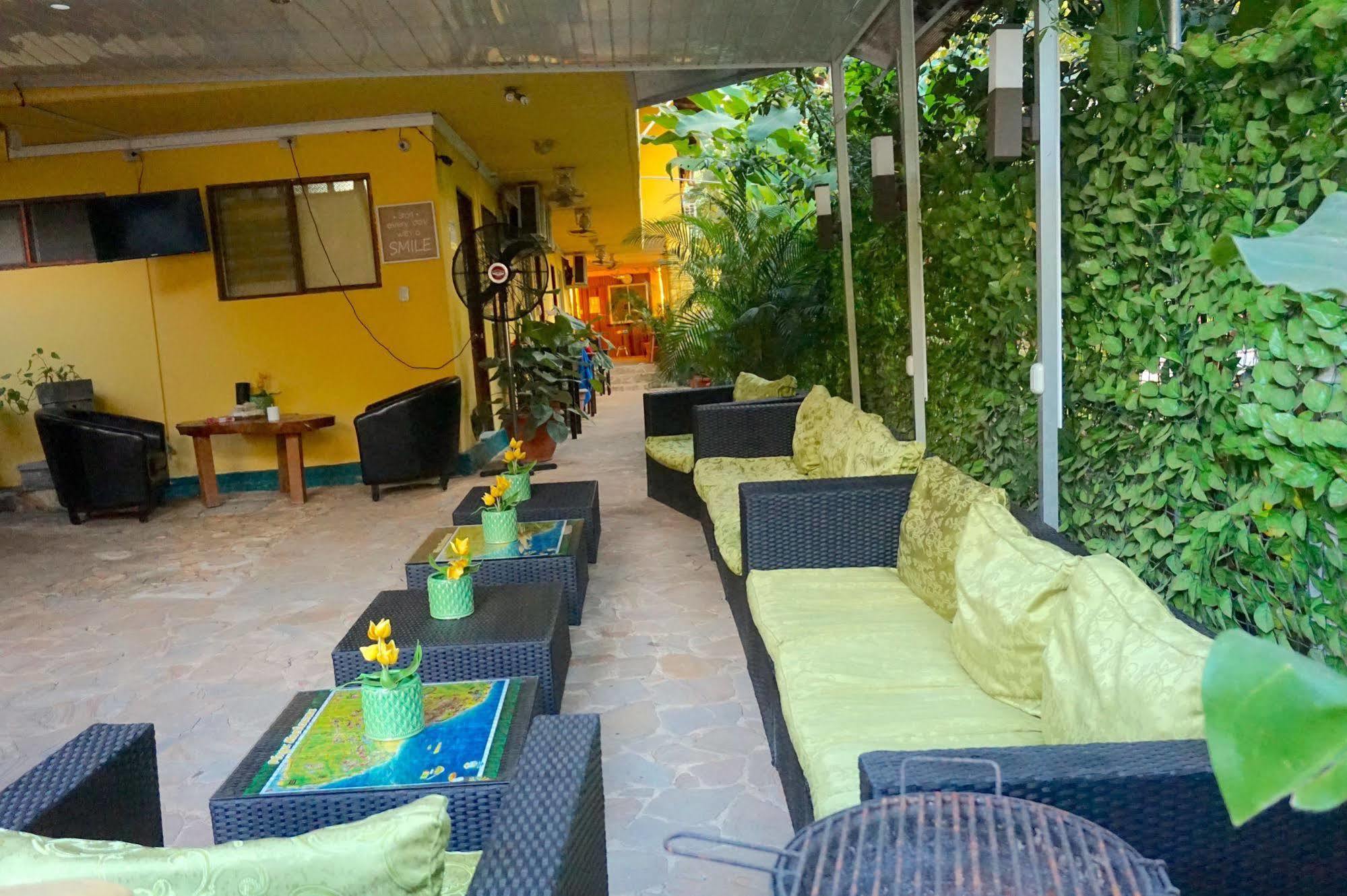 Hotel Aurora Montezuma Exterior foto